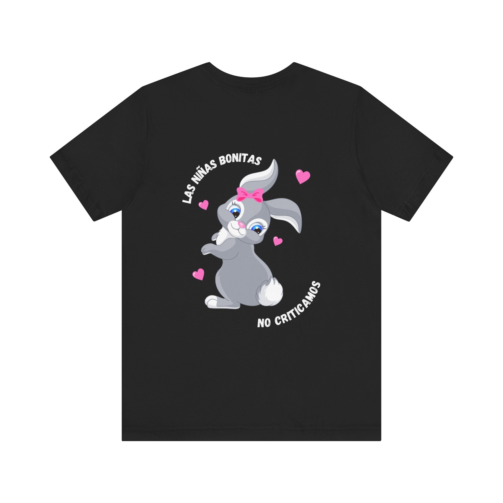 Las Niñas Bonitas No Criticamos (Back) Tee – Black Baddie Shirt with Grey Bunny & Pink Hearts | Cute Latina Soft Girl Graphic T-Shirt | Off-Duty Doll Tee
